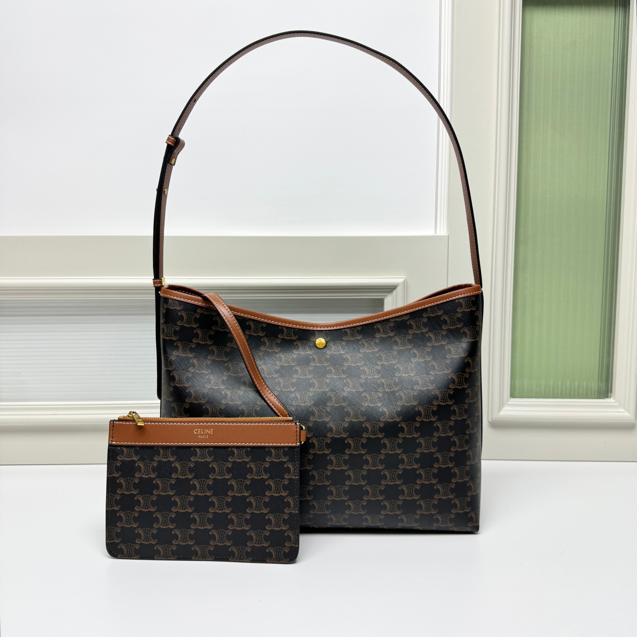 セリーヌ Soft Shopper トートバッグ｜14インチPC対応｜大容量×美しさの両立｜32.5×24.5×14cm｜実用とおしゃれの夢の逸品