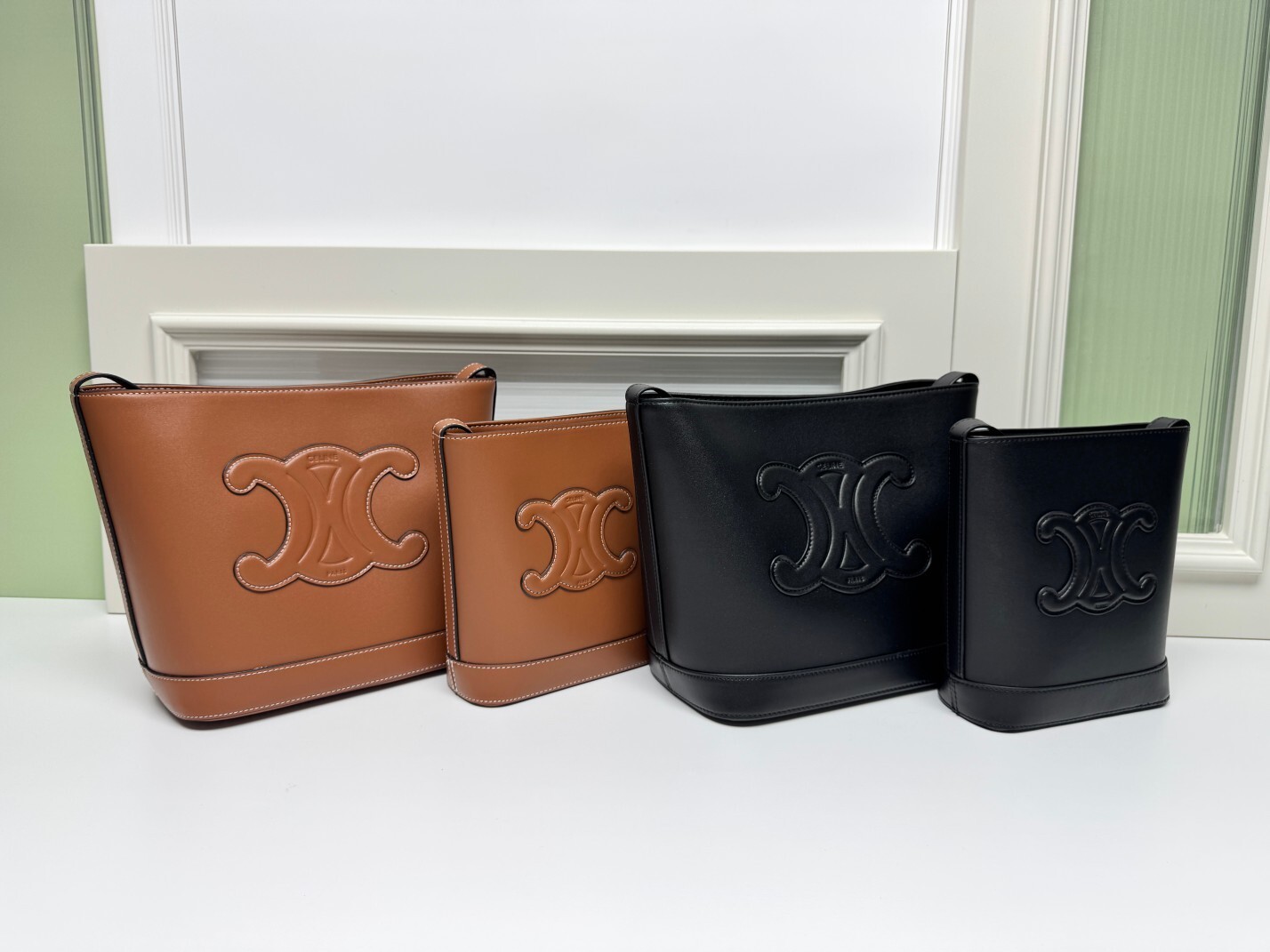 CELINE 2024新作CEミニバケツバッグ