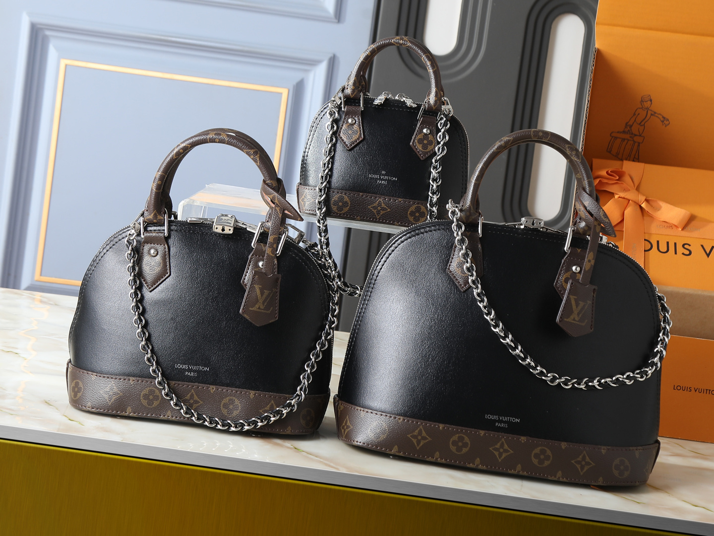 ルイ・ヴィトン Trunk Alma 小号：モノグラム帆布×メタリックアクセサリーで、新世代のトラベルバッグを提案