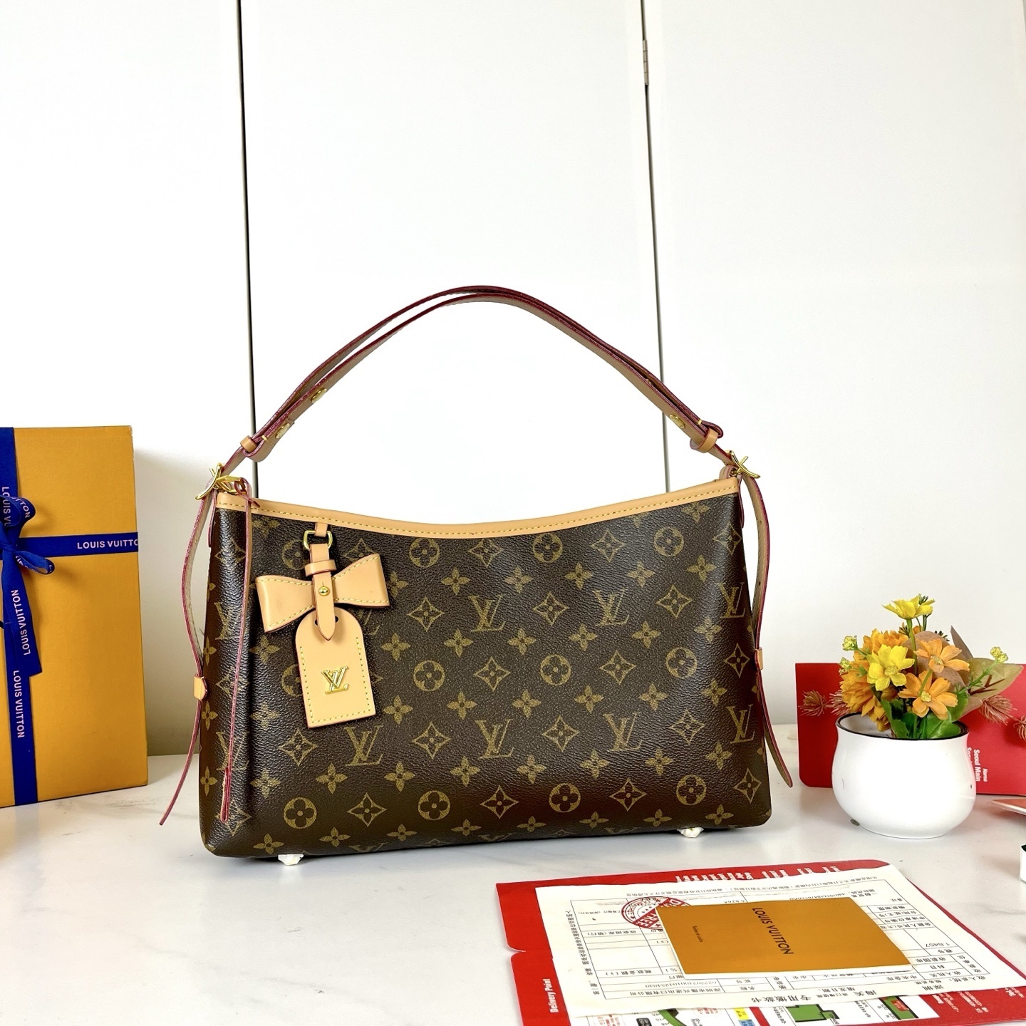 ルイ・ヴィトン カリオール イースト・ウエスト ハンドバッグ モノグラム キャンバス