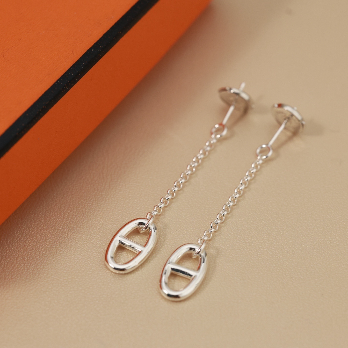 【Hermès エルメス】ピッグノーズ スタッズ イヤリング | S925シルバー＆18Kメッキ加工 | 今期トレンド・ストリート系アクセサリー