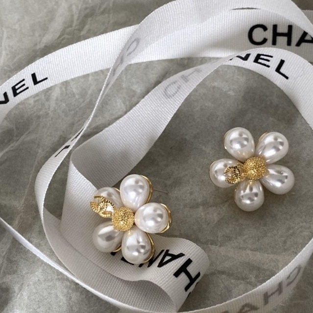 CHANEL シャネル カメリア パール イヤリング / ピアス | ダブルC ロゴ フラワーモチーフ | レディース ゴールド 豪華 姫系 おしゃれ