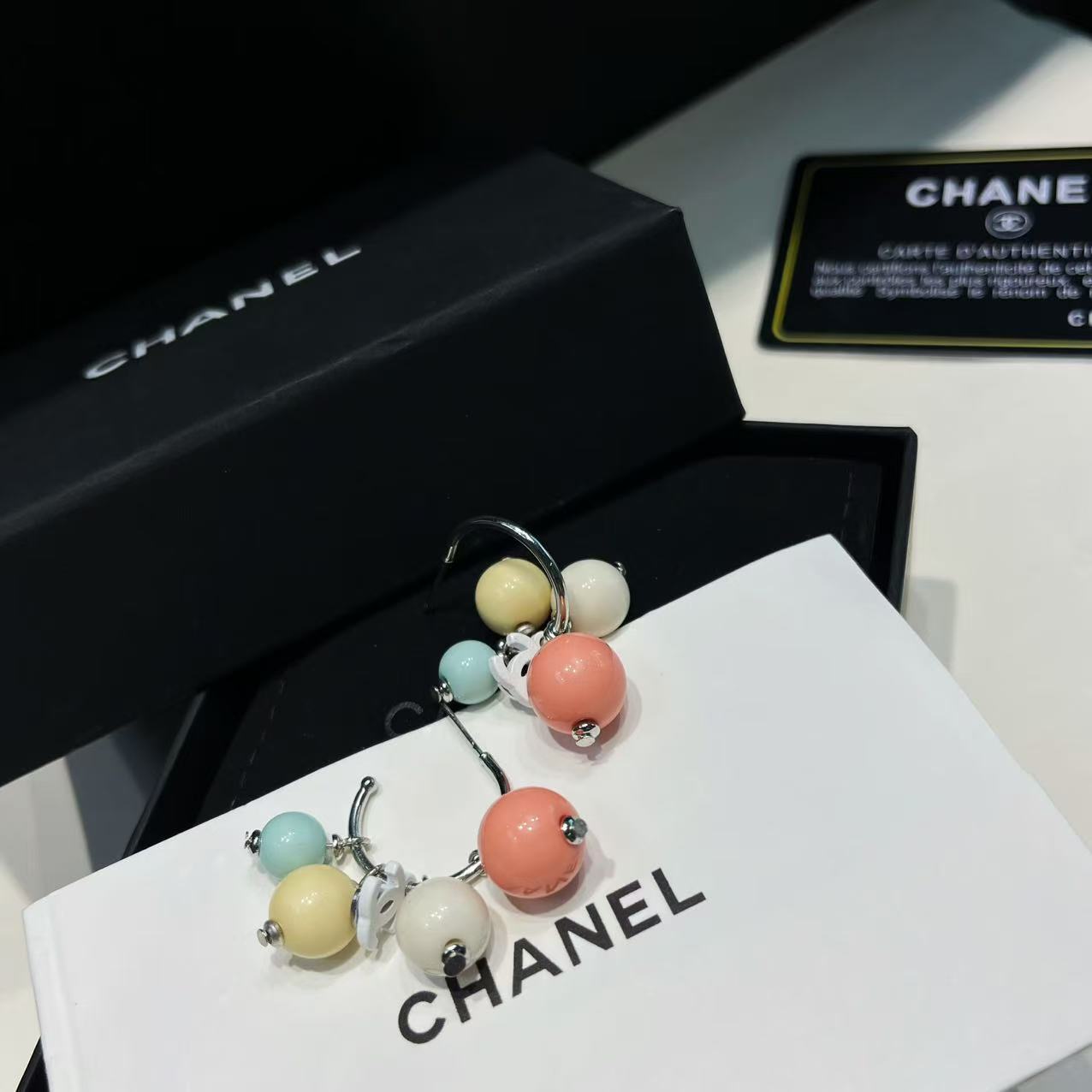 CHANEL シャネル ピアス ブドウ カラフル バブル ドーパミン モールス信号 着け替え可能 ジュエリー