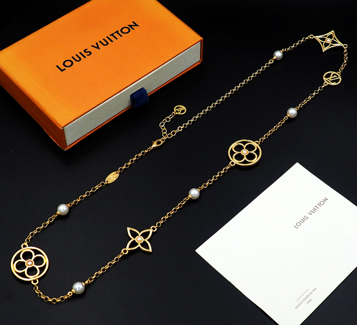 【LOUIS VUITTON】ルイ・ヴィトン ネックレス ロング パーティーフラワー レジンビーズ モノグラム フラワー LVサークル レディース