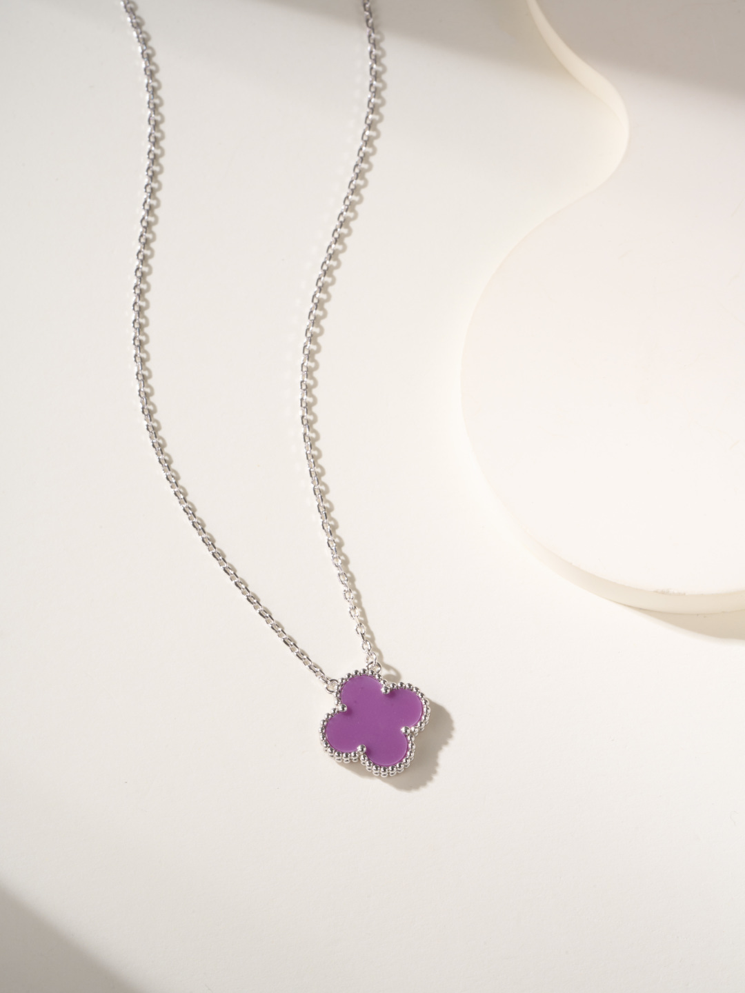 【Van Cleef & Arpels】アルハンブラ シングルモチーフ ネックレス｜ヴァイオレットストーン & マザーオブパール