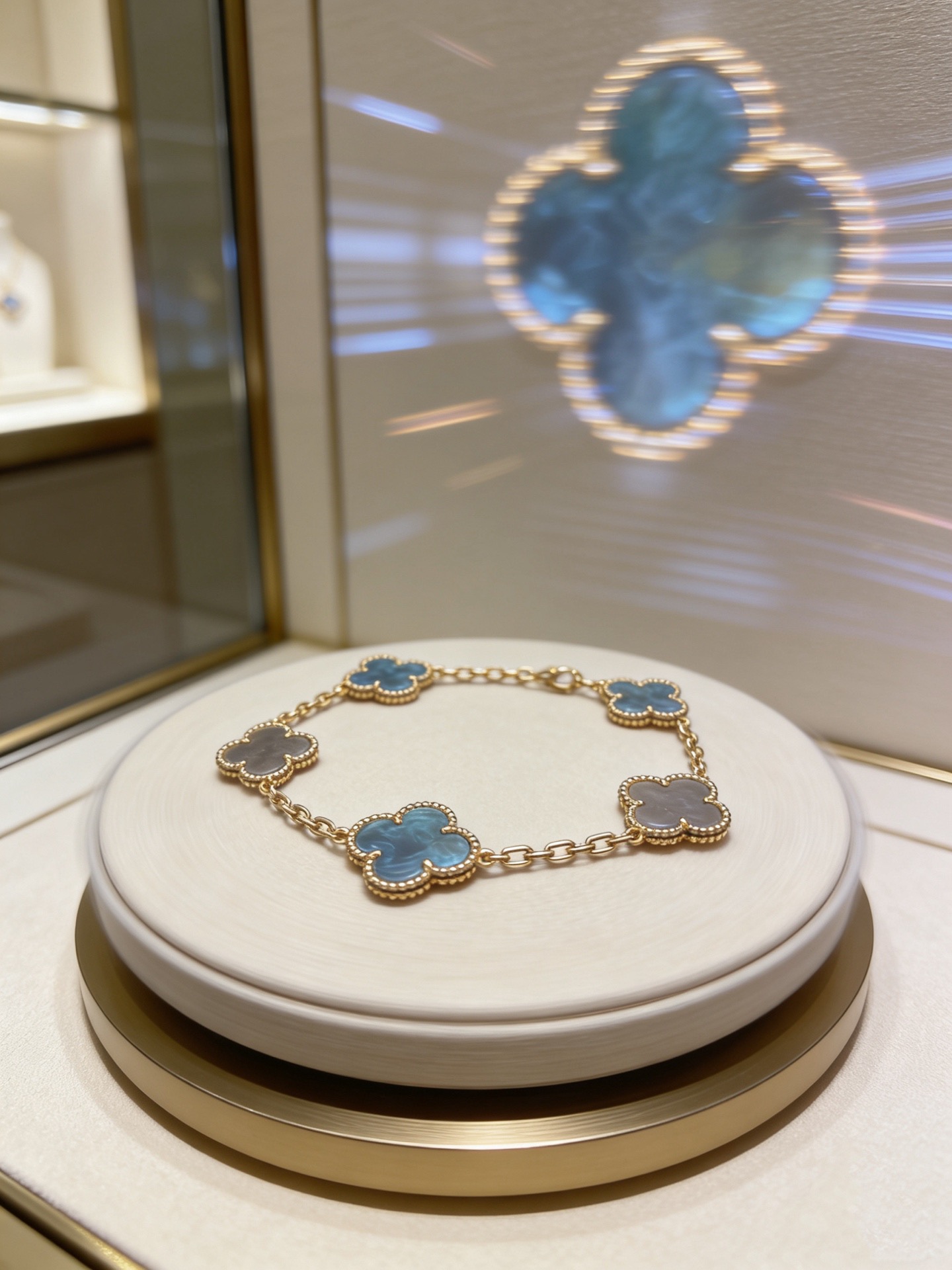 【Van Cleef & Arpels】アルハンブラ レインボー ブレスレット｜V金（V Gold）特注・男女兼用モデル