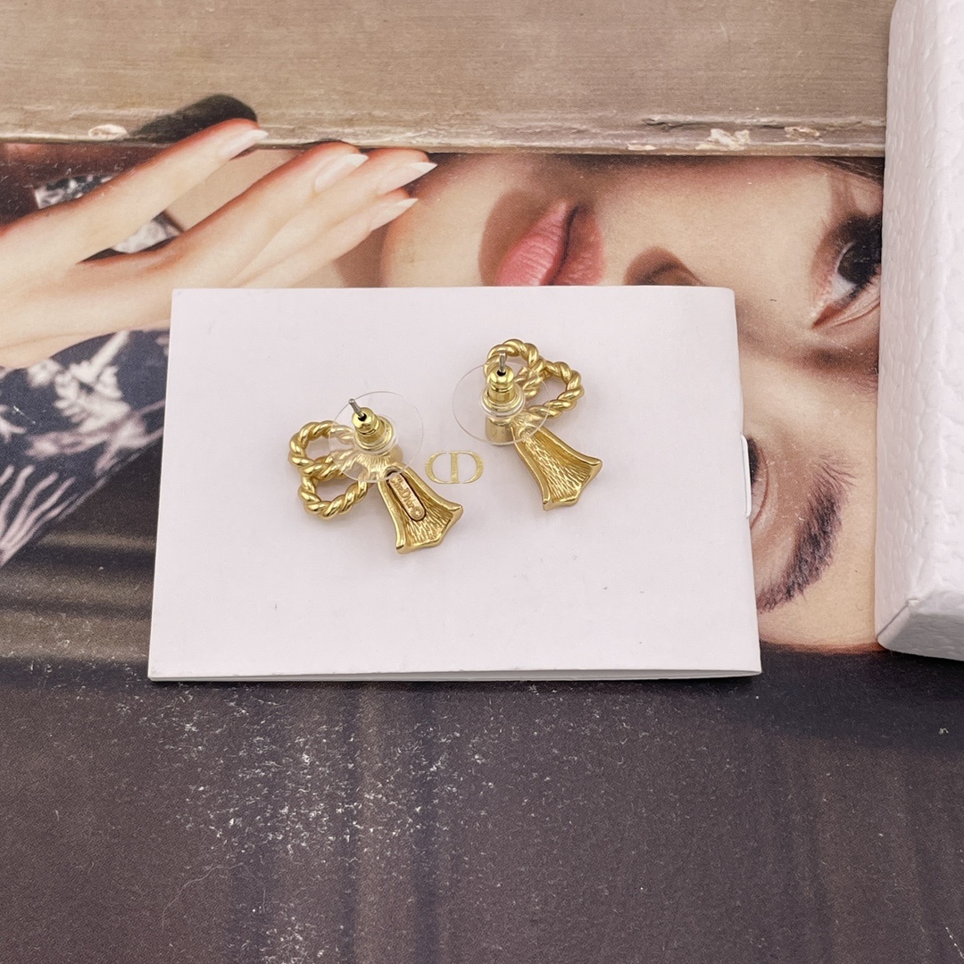 Dior ディオール ヴィンテージ ピアス ゴールド ベル チャーム 花柄 麻ひもリボン アシンメトリー 中古デザイン 本物同等 ステンレス針 レディース