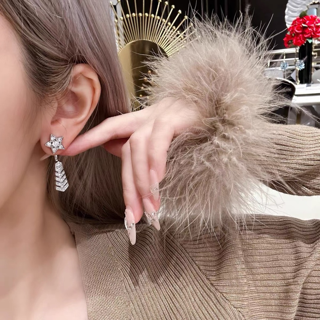 【CHANEL シャネル】コメット＆スター ピアス｜2ウェイ着用可能｜白金メッキ＆スワロフスキーが光る最高峰クオリティ