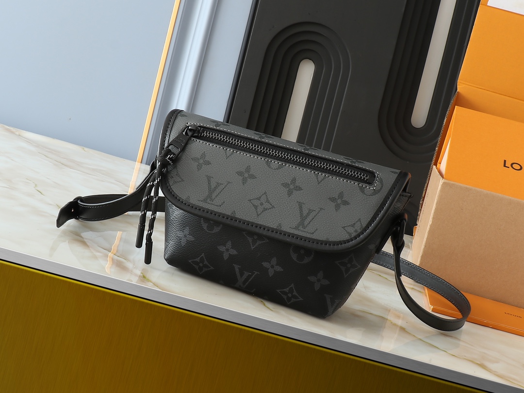 LOUIS VUITTON Pulse ミニ ウエアラブル ウォレット