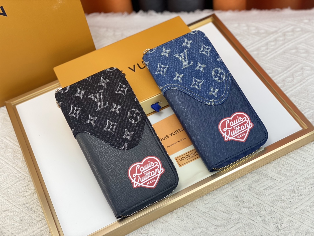 LOUIS VUITTON ZIPPY VERTICAL ウォレット