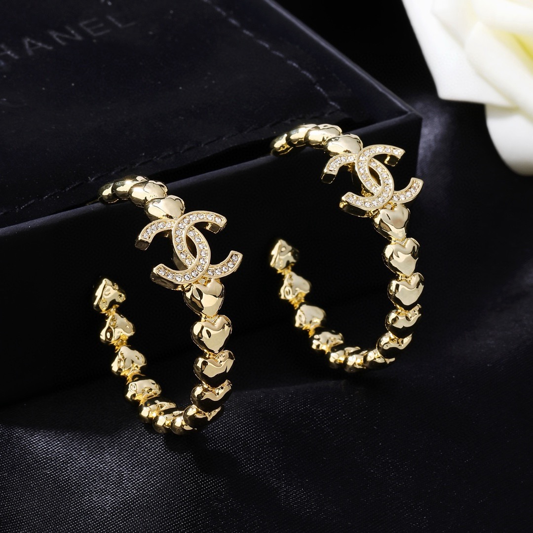 【CHANEL インスパイア】スタッドピアス｜息をのむほど繊細な作り込み 極上のクオリティ 女神必須アイテム