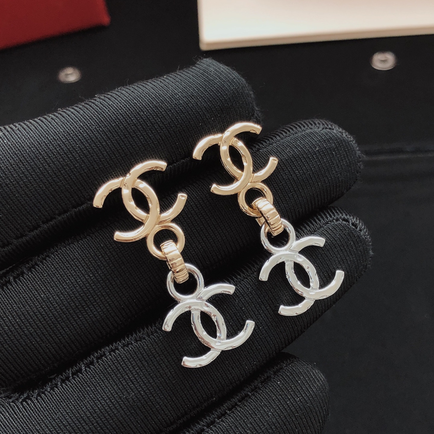 【シャネル風】金银拼色 フリンジ ピアス｜揺れる可愛さ♡ 小顔見せ デイリーの必須アクセ
