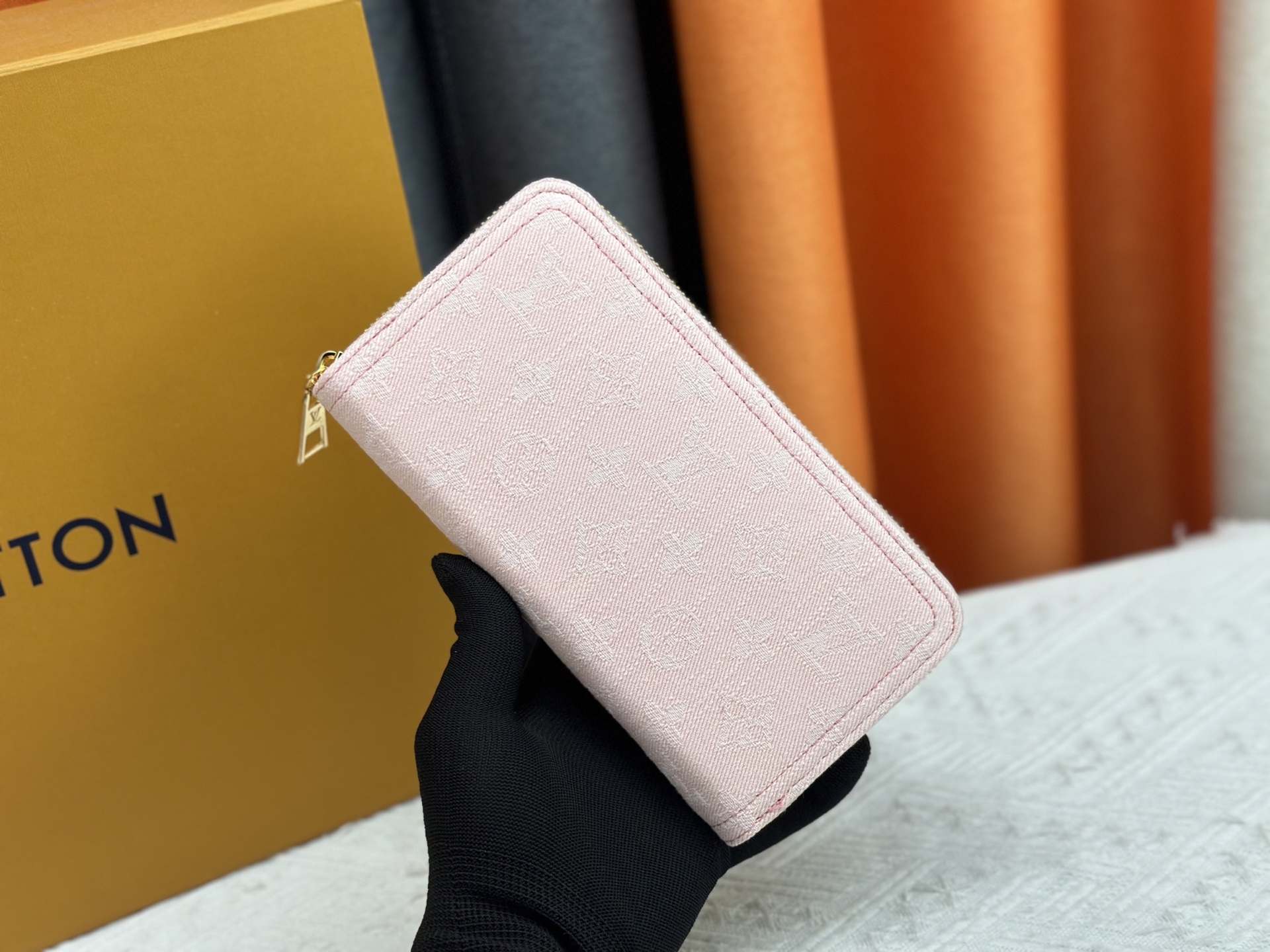 LOUIS VUITTON シンプル・ジップ 横型財布 （ピンクデニム×モノグラム）