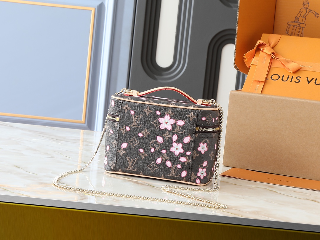 ルイ・ヴィトン × 村上隆 リメイクコレクション Nice ミニメイクバッグ（チェリーブロッサム×モノグラム）