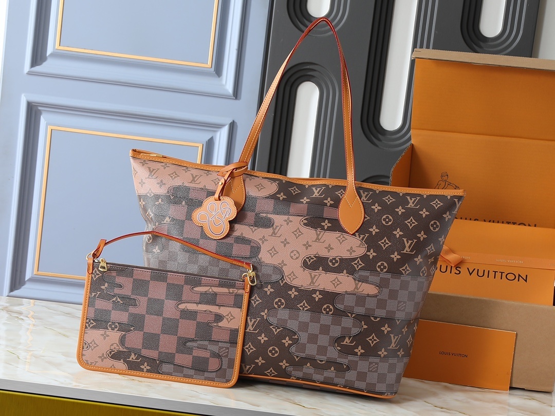 ルイ・ヴィトン NEVERFULL 2025-26 S/Sコレクション】モノグラム×ダミエ刺繍デザイン、脱着式内袋付き：マルチテクスチャーで「永遠のスタイリッシュ」を再定義