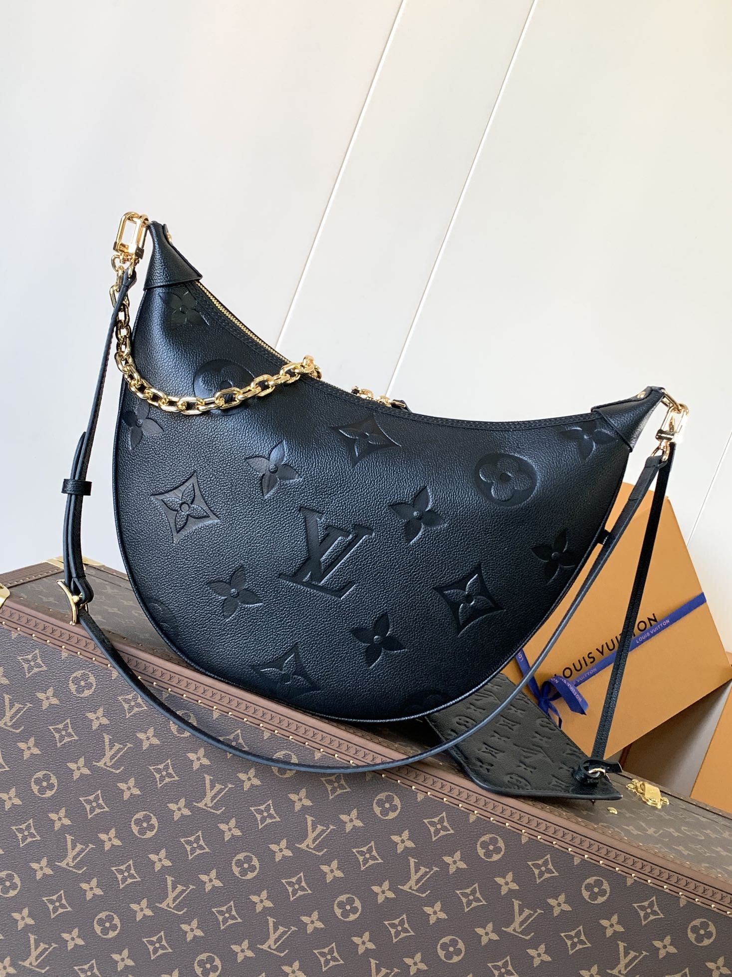 ルイ・ヴィトン ループ ホーボー ハンドバッグ ✨ モノグラム・アンフラムレザー 半月型 シティバッグ