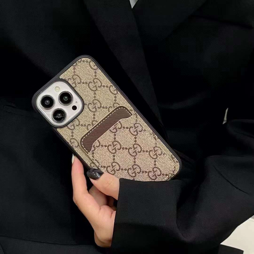 【GUCCI公式】モノグラム老花柄 オールインワンカードホルダー付きスマホケース