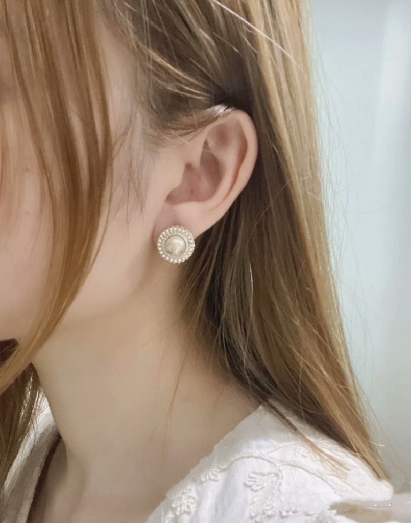 シャネル風 ラウンド ピアス | ゴールドメタル ダブルC カラーブロック 小顔効果 ヴィンテージ