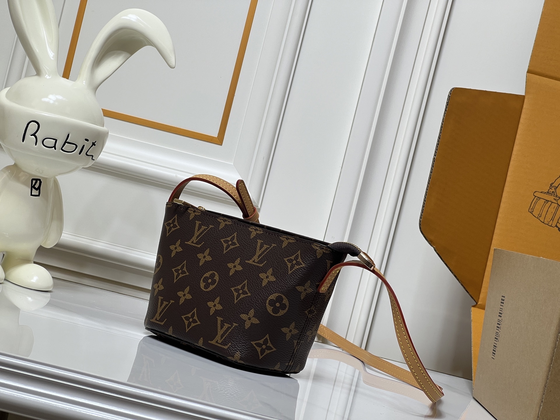 ルイ・ヴィトン 公式発売|オールインBB モノグラム×革仕上げ✨伝統の美と機能性を融合した新世代バッグ