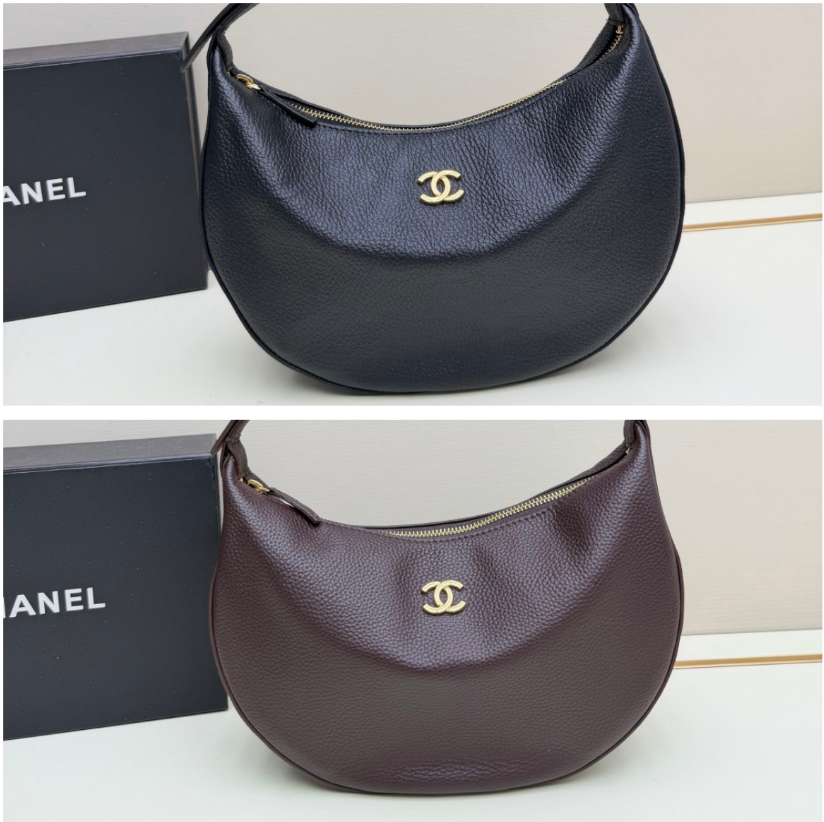【CHANEL】26B ホーボーバッグ 半月型 ブラウン 型押しカーフ ゴールド ダブルC レザー レディース