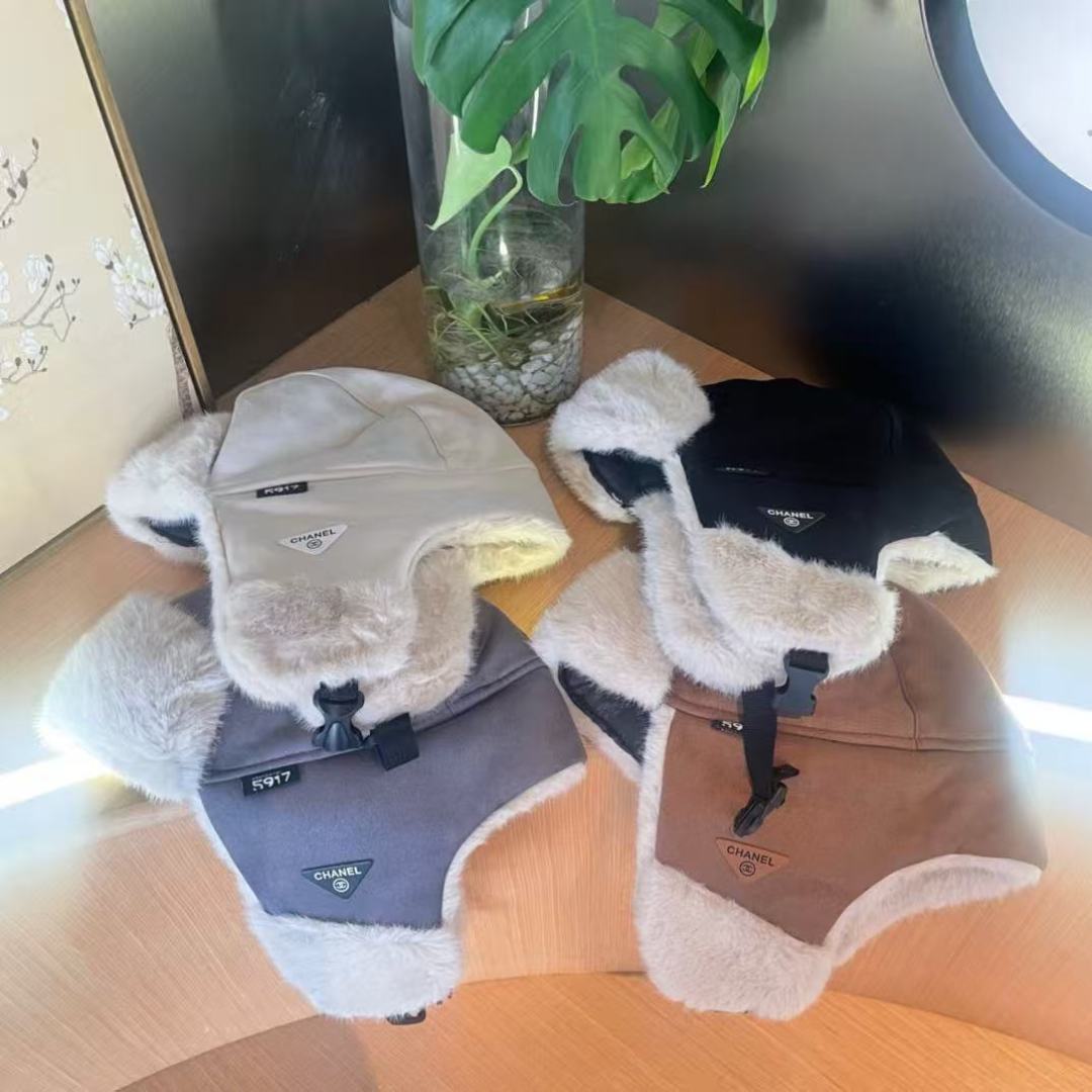 シャネル 2024年秋冬新作「カシミヤ×ウール混紡レイヤードレイヤードキャップ」  【極寒対応×モード感】高級素材と機能性を融合した冬の必需品