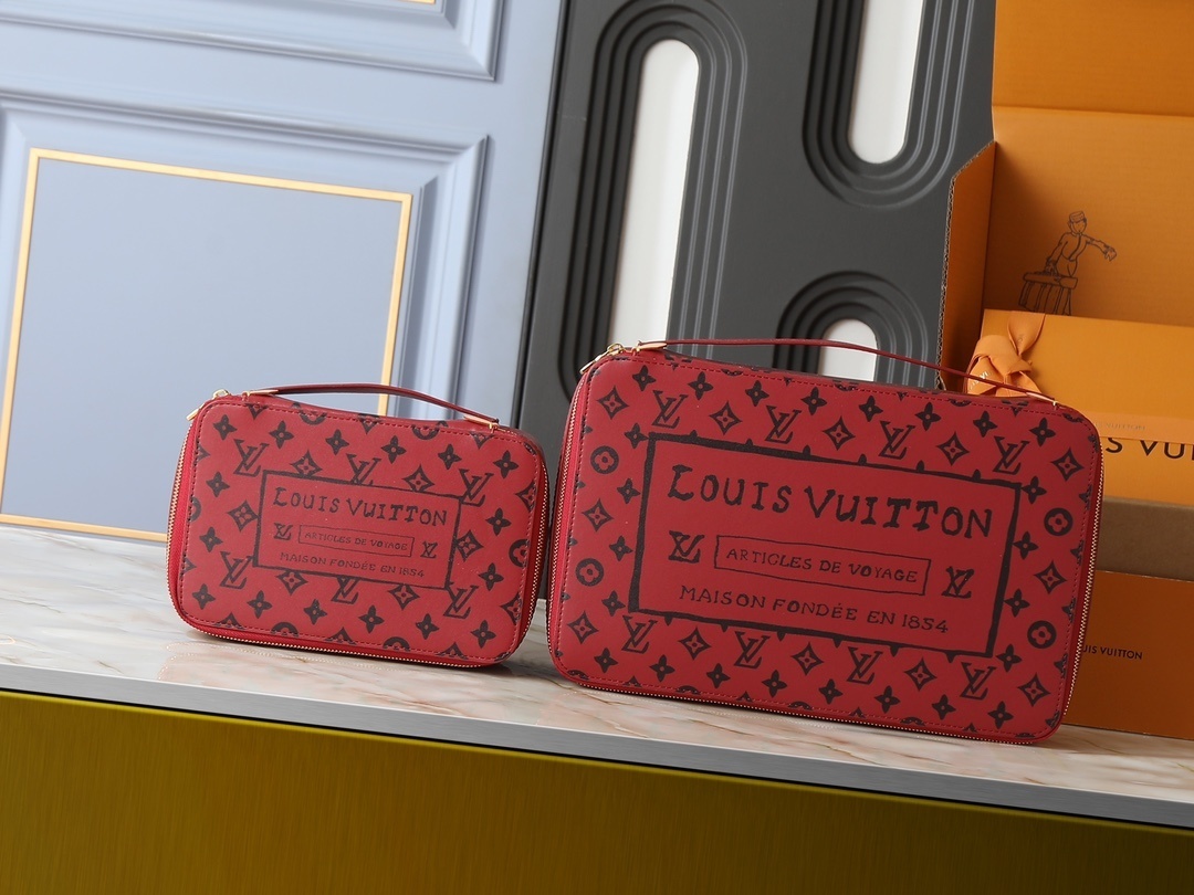 LVワインレッドジュエリーボックス|モノグラム×古典的貝殻の美意識が織りなす旅用収納アイテム
