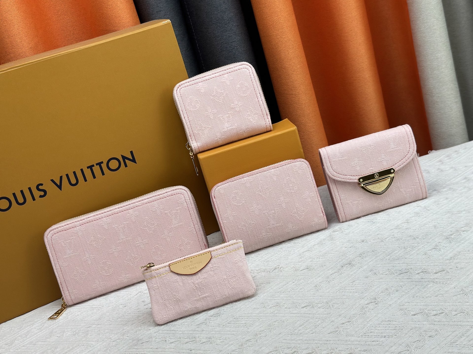 LV ダミエ コイン＆キーケース （ダミエ帆布×グラビアカーフスキン / Dリング対応キーフック×全ジッパー開閉 / 手袋・ポケットにすっきり収納できる実用小皮包）